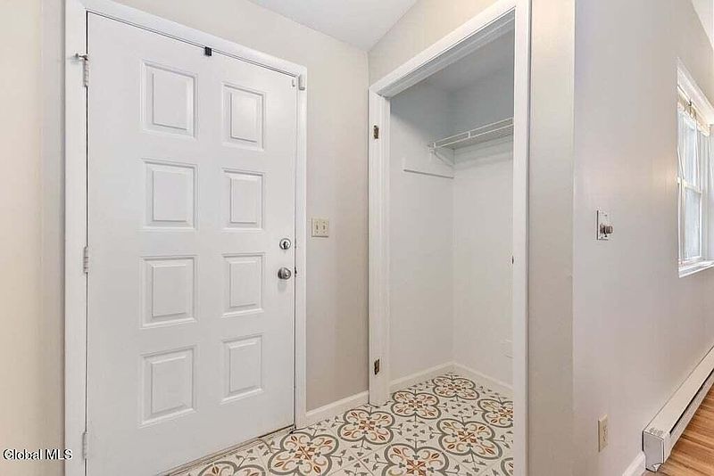 2nd image of 4 Wake Robin Road