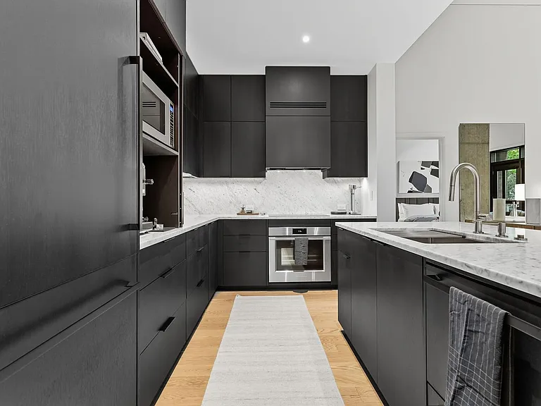 922 NW 11th Ave #110 — Photo 30