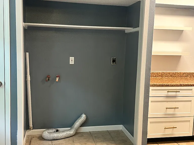 Washer /Dryer Connection
