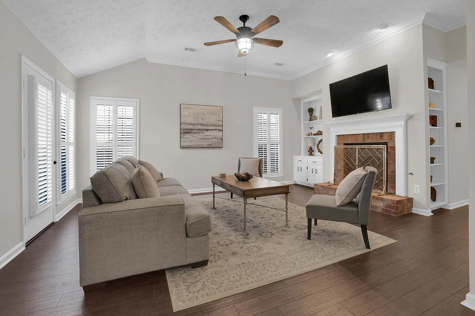 2 bed, 2.0 bath, 1420 sqft, $5,280 — Photo 3