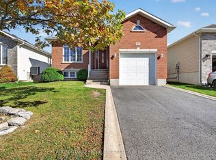 1132 Halifax Dr, Kingston, ON K7P 0C5