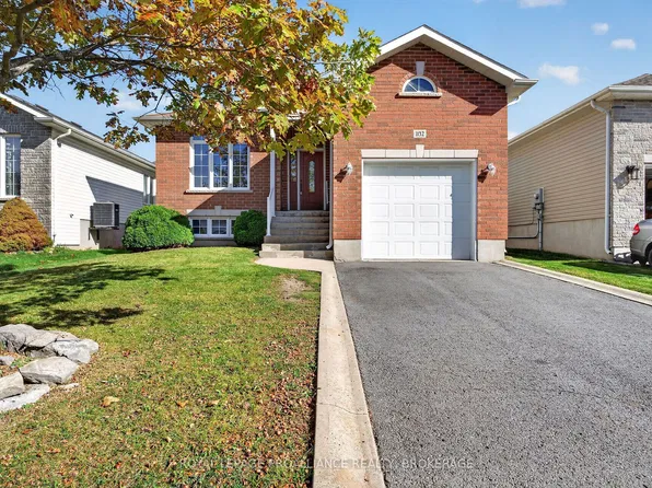 1132 Halifax Dr, Kingston, ON K7P 0C5