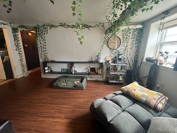 3rd image of 2920 E Hampshire St #2922