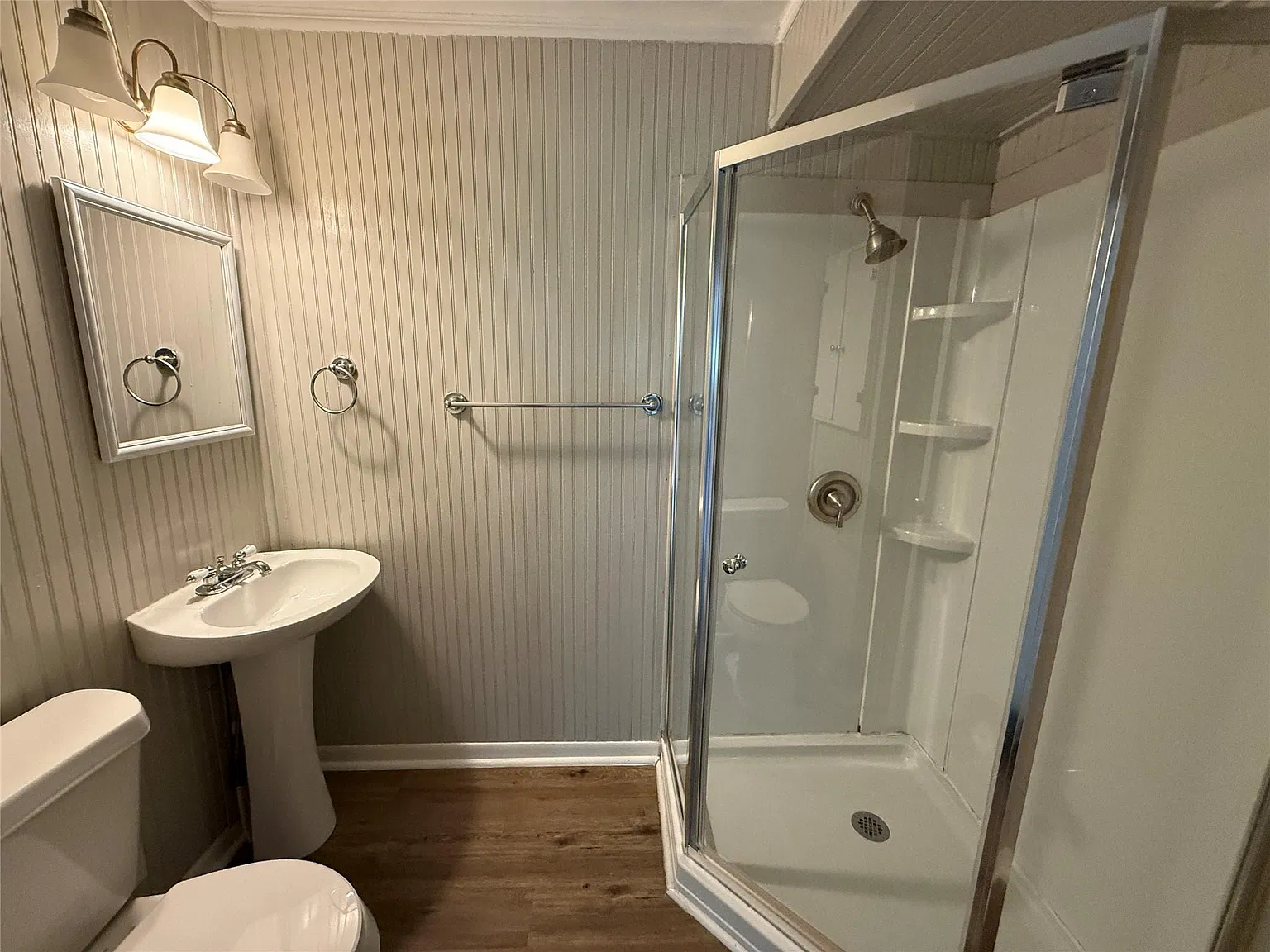 4 bed, 2.5 bath, 2032 sqft, $1,795 — Photo 4