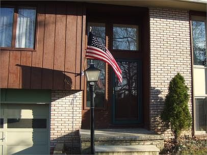 2nd image of 6092 Rawson St #1