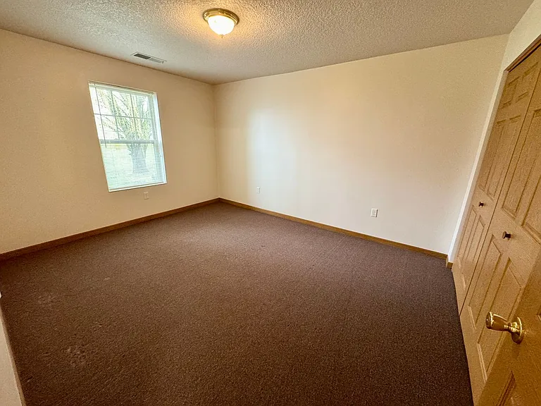 302 Novelty St — Photo 10