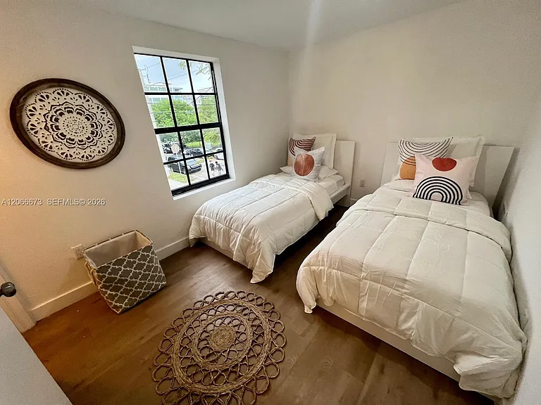 1068 NW 5th St #B-2 — Photo 7
