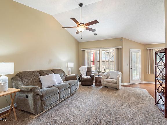 5th image of 1880 Elmhurst Way