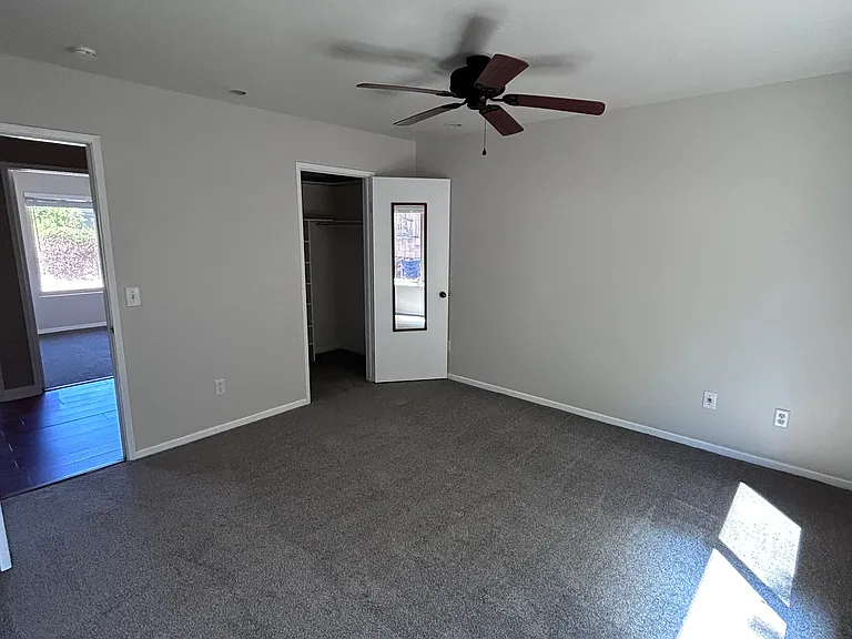 1313 Eagle Rock Ln — Photo 10