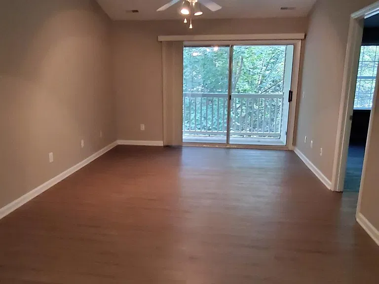 1851-304 Trailwood Dr — Photo 3