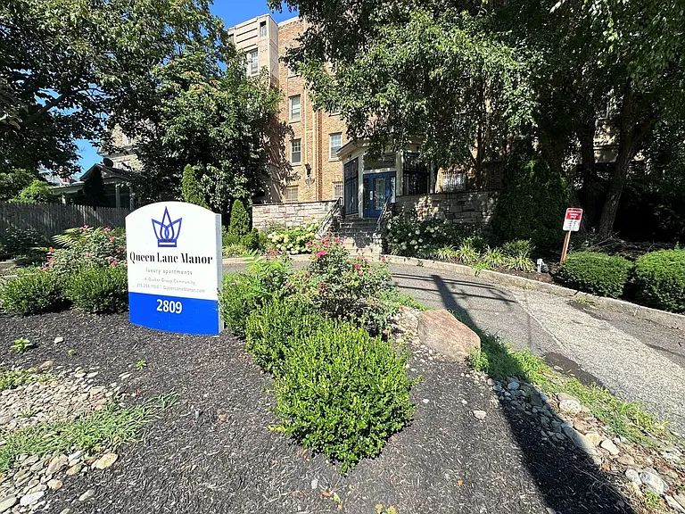 Queen Lane Manor — Photo 82