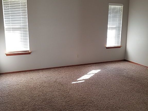5th image of 1500 Kestrel Ct