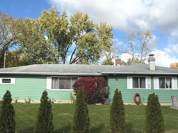 1302 Cary Rd, Algonquin, IL 60102