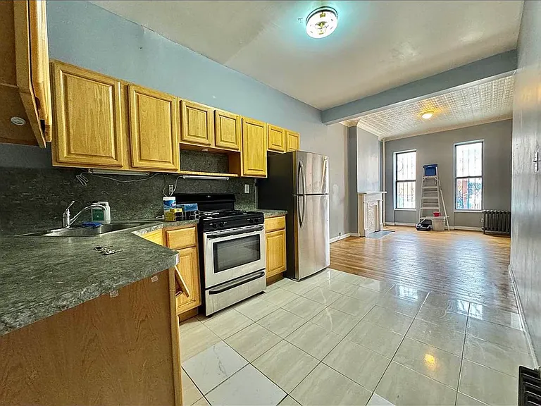 83 Underhill Ave #2R — Photo 1