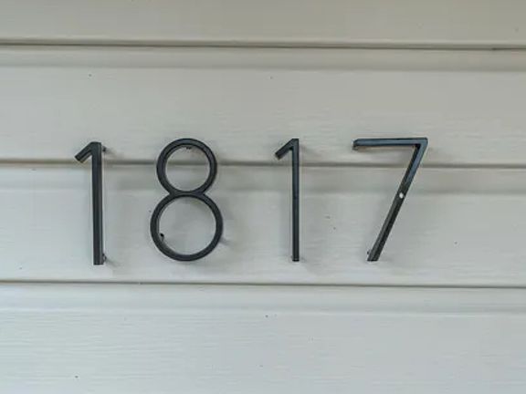 4th image of 1817 Hoke Ave