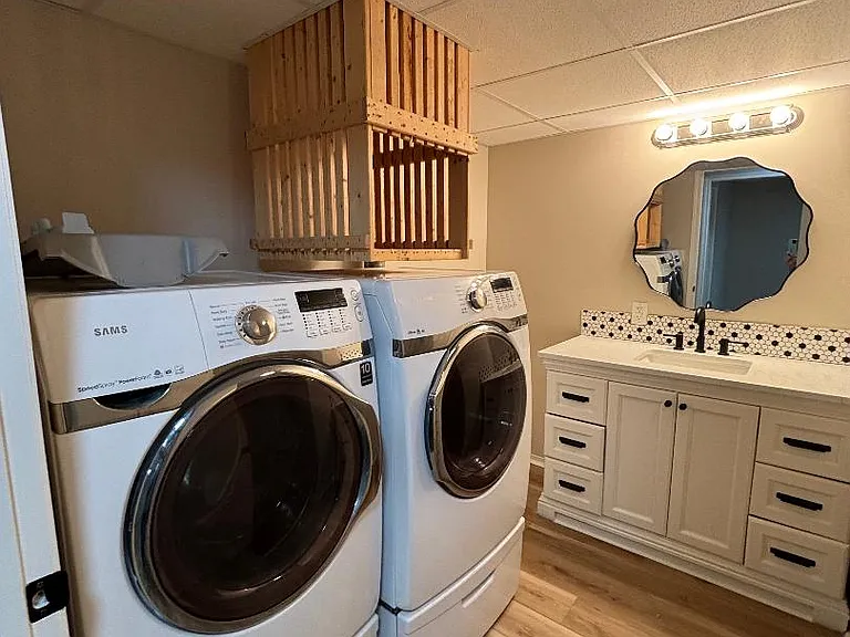 4705 N Derek Ct — Photo 18