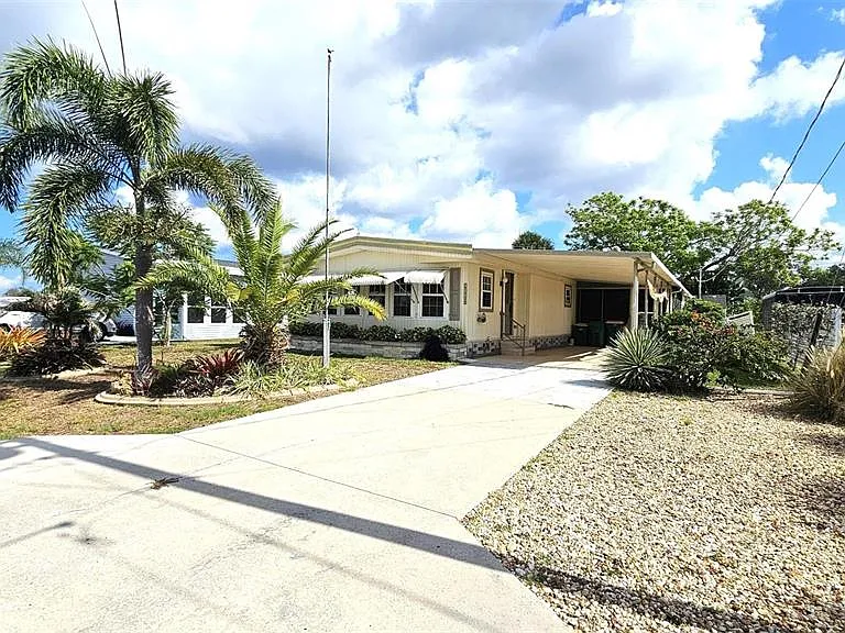 1240 Seagull Dr — Photo 1