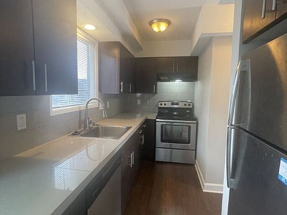4th image of 3001 E 20th St #11040247