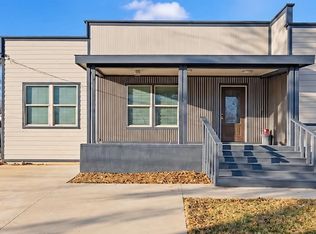 1207 E Russell Ave, Carrollton, TX 75006
