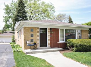 10136 Minnick Ave, Oak Lawn, IL 60453