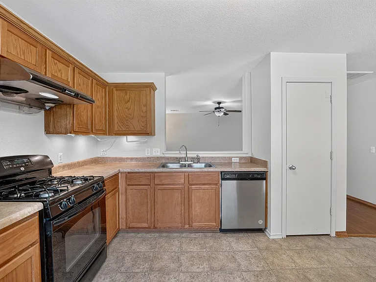 2412 Kale Dr — Photo 11