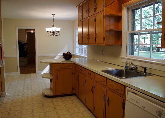 4th image of 171 Beech Ave