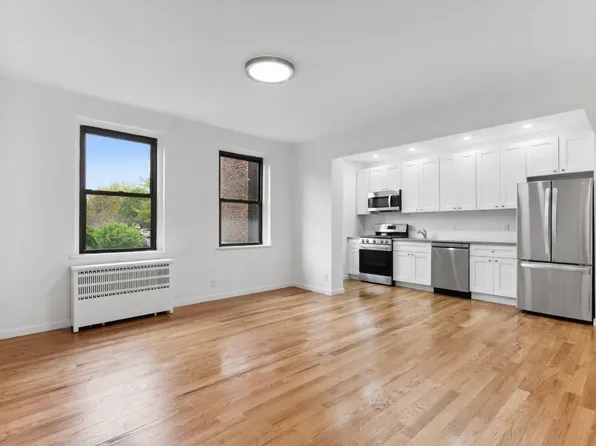 77-20 Austin Street image 2 of 11