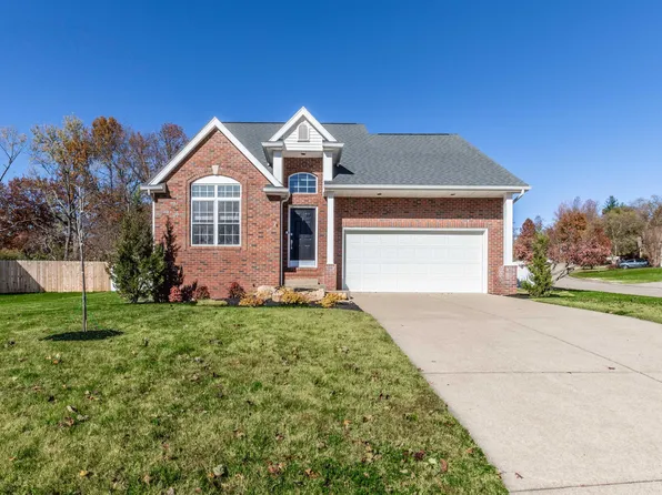 8000 Bayberry Dr, Evansville, IN 47711