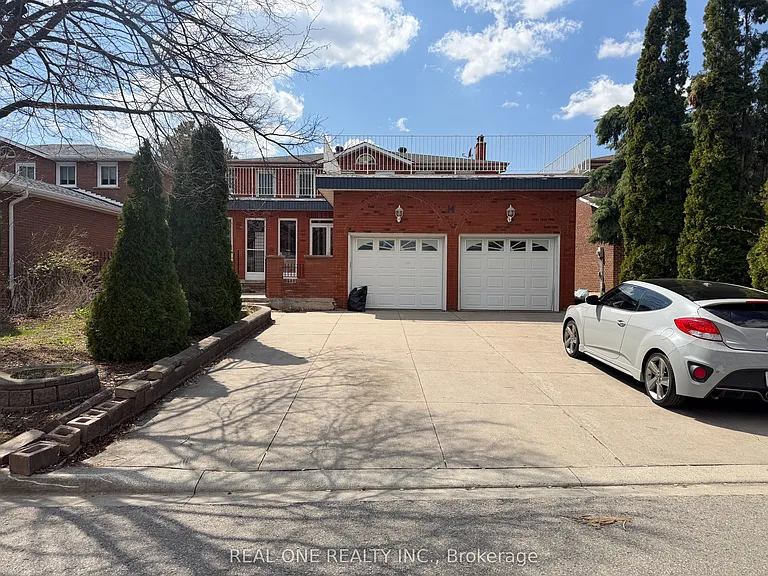 14 Empringham Cres — Photo 1