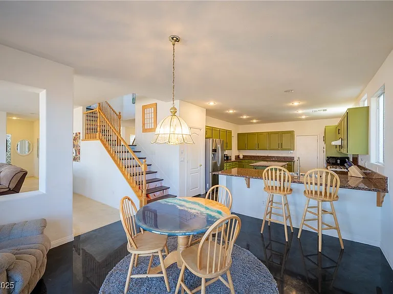 359 Hoskins Ct — Photo 16
