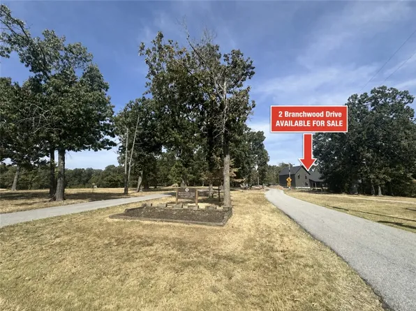 2 Branchwood Dr, Bella Vista, AR 72715
