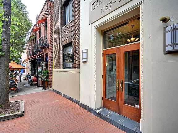 4th image of 1137 Pine St APT 105