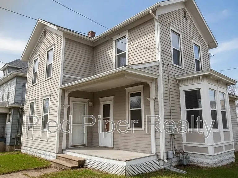 434 1/2 S State Ave — Photo 1