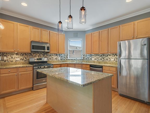 5th image of 1455 W Cuyler Ave #1W