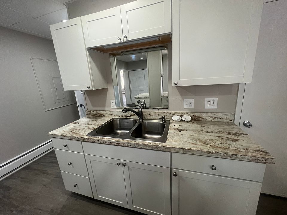 1st image of 217 Oneida St #3
