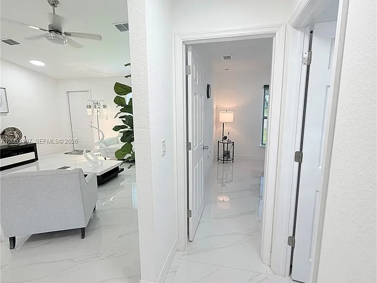 700 Connecticut Ln — Photo 21