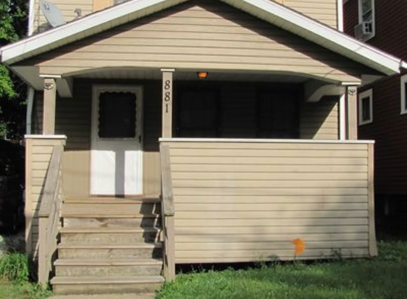 3 bed, 1080 sqft, $1,250 — Photo 1