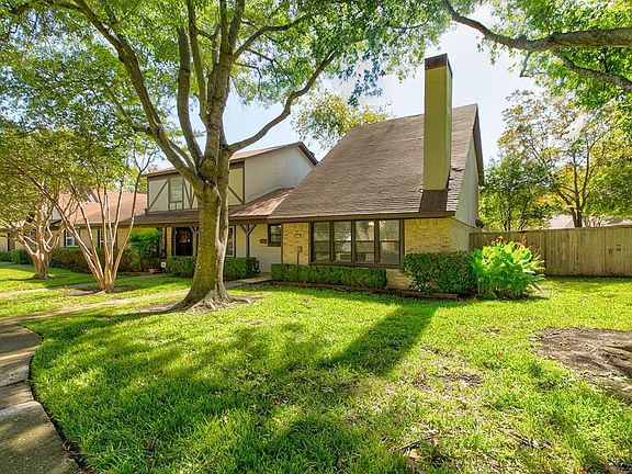 2nd image of 4825 Rollingwood Ct
