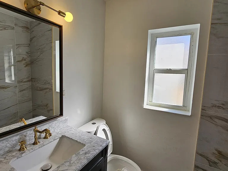 1915 Normandy Dr — Photo 10