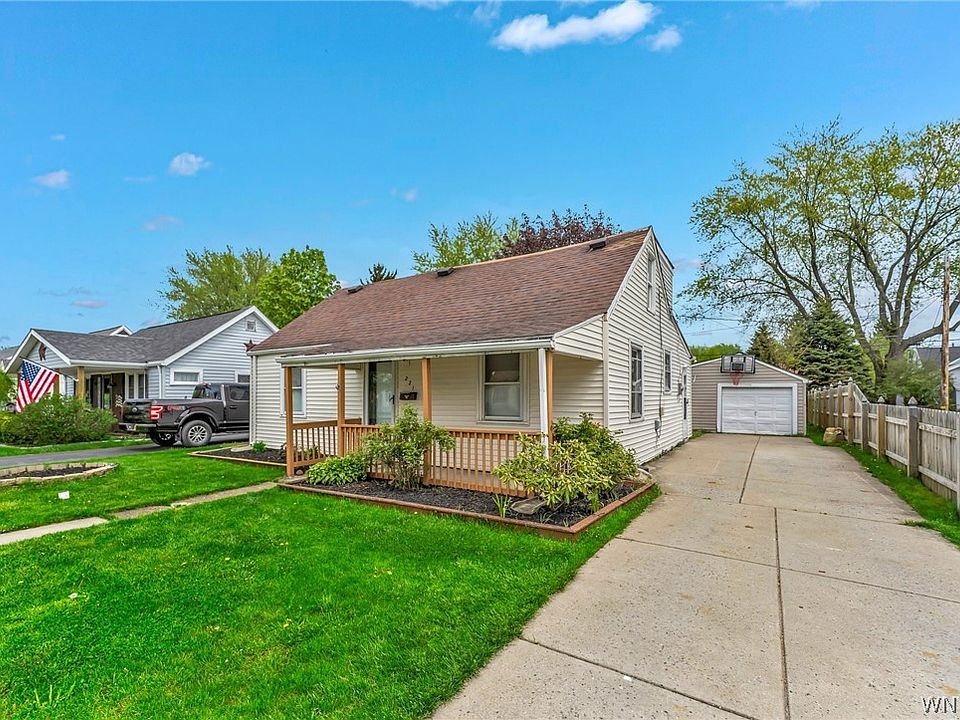1st image of 221 Barnsdale Ave