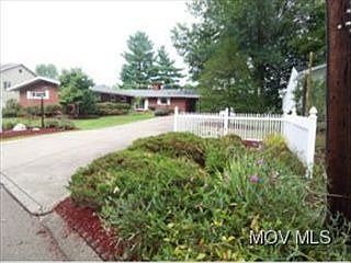 2nd image of 11 Greenview Dr
