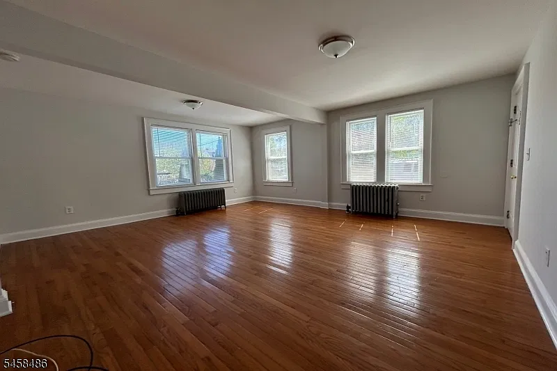 2 bed, 1.0 bath, $2,300 — Photo 2
