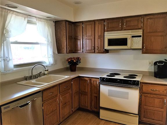 2nd image of 4188 Timberlane Ct