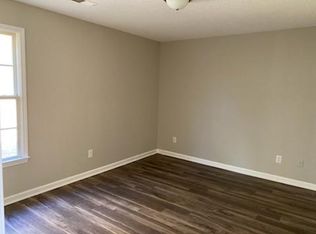 369 Miller Pointe Dr, Inman, SC 29349