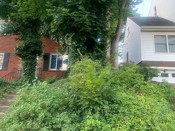 2nd image of 60 Parke St