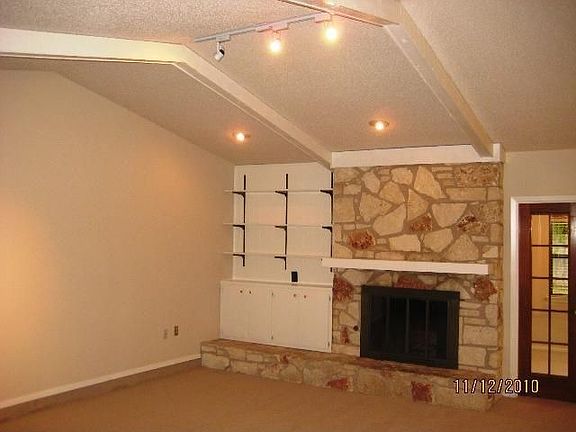 4th image of 11302 Maidenstone Dr