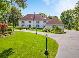 10 Corey Dr, South Barrington, IL 60010