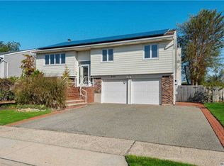969 Gerry Ave, Lido Beach, NY 11561
