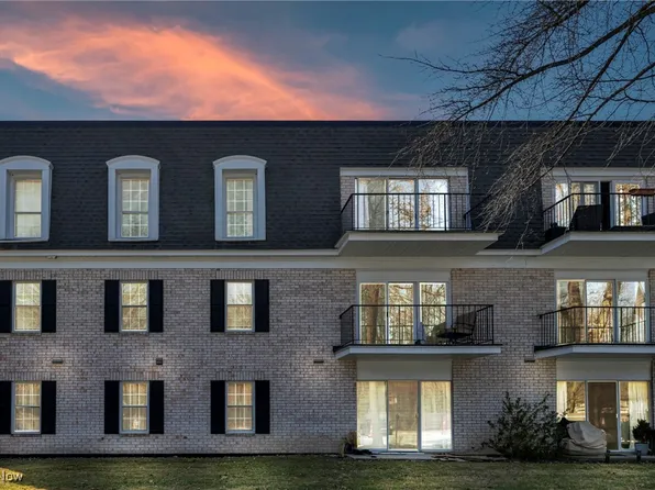 1851 King James Pkwy APT 308, Westlake, OH 44145
