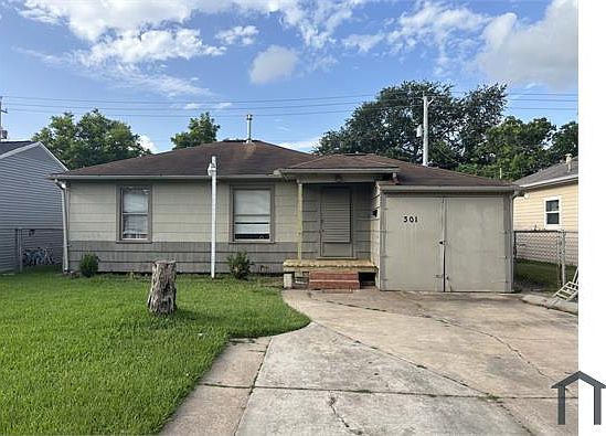 1st image of 301 19th Ave N